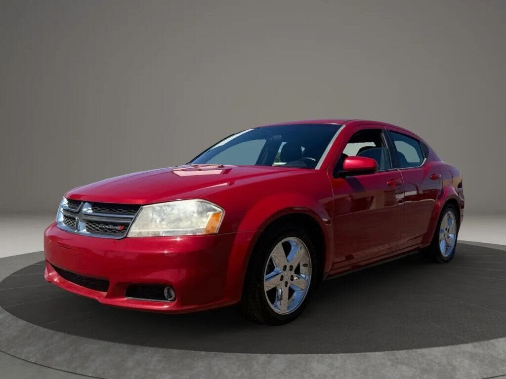 2013 DODGE Avenger