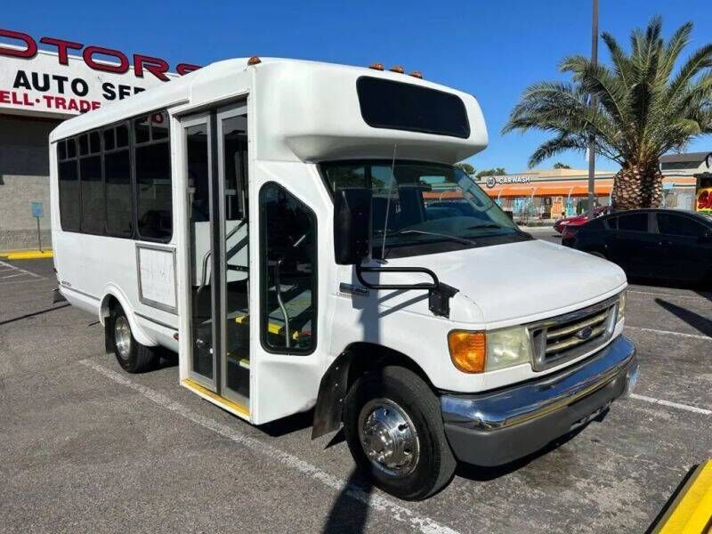 2006 FORD E-350
