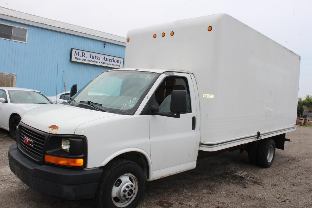 GMC Savana