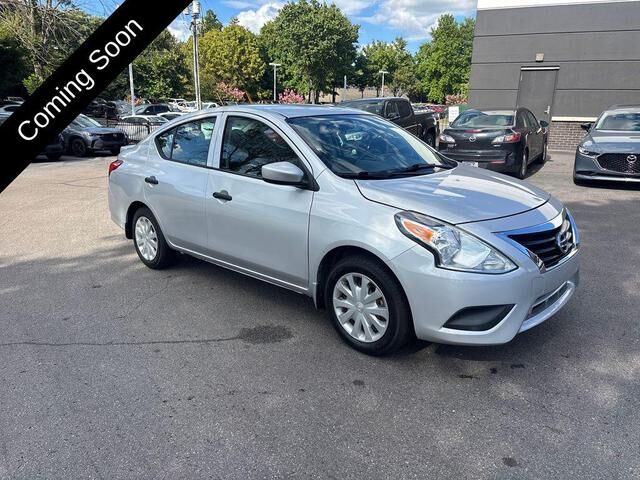 Nissan Versa