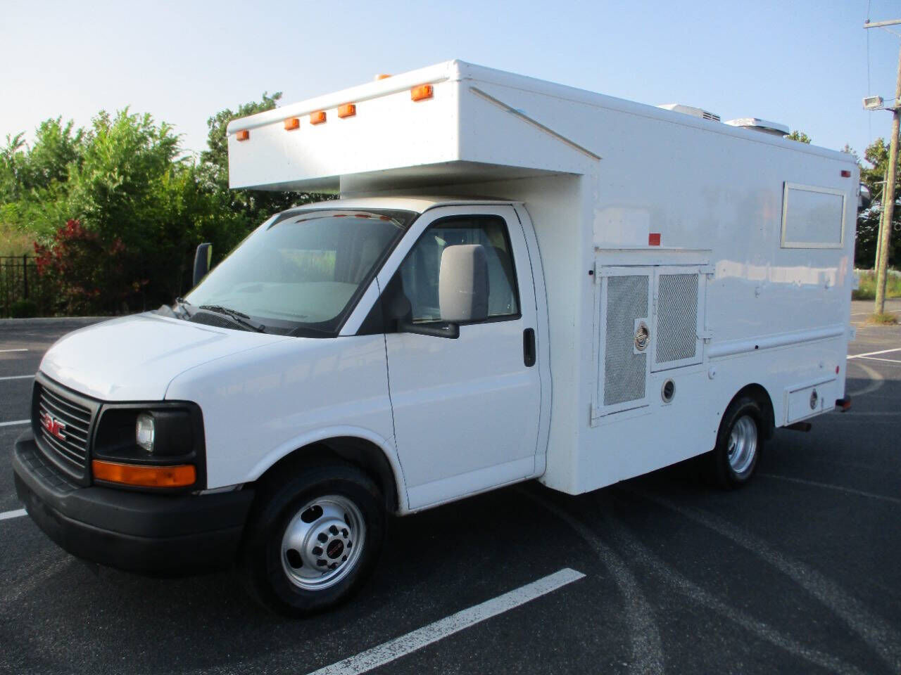GMC Savana