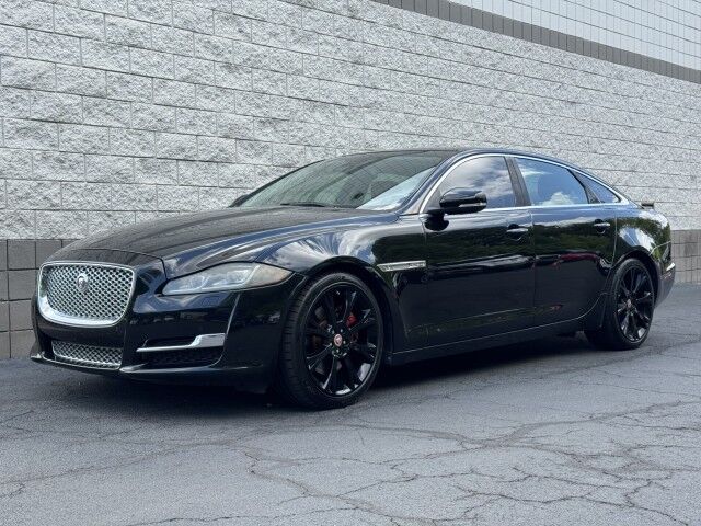 Jaguar XJ