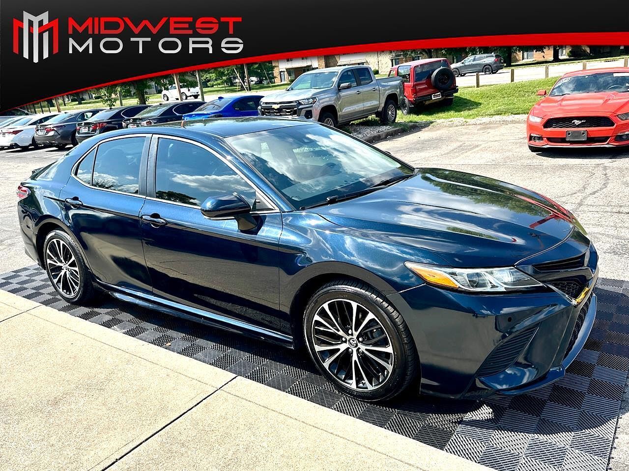 2018 TOYOTA Camry