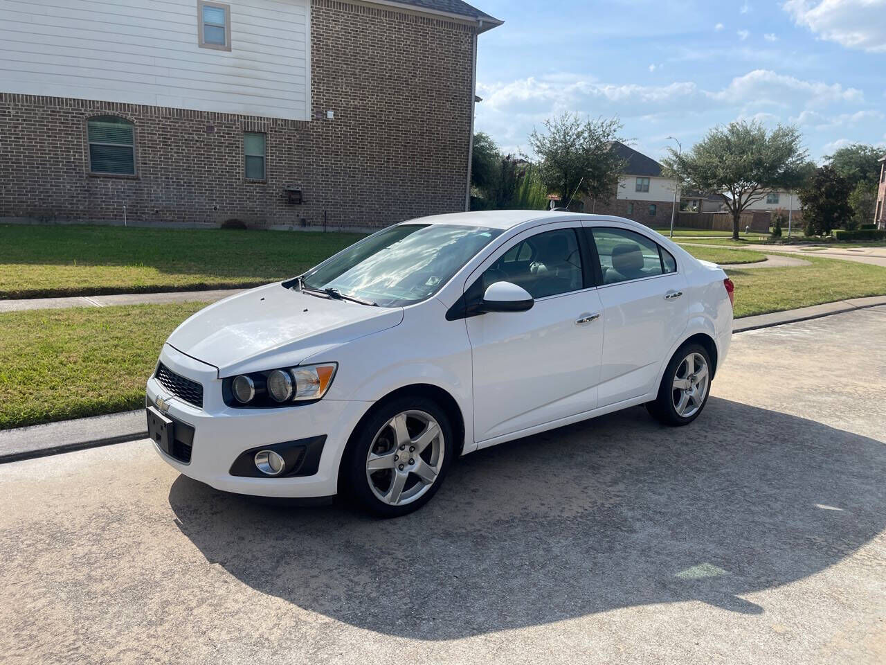 2015 CHEVROLET Sonic