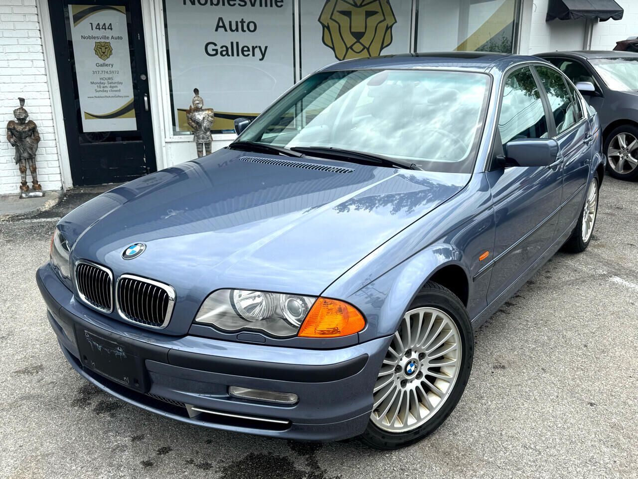 BMW 330i