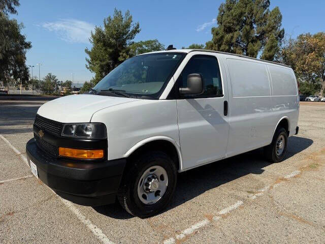 2022 CHEVROLET Express
