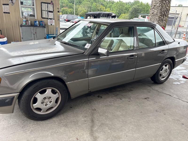 Mercedes-Benz 300