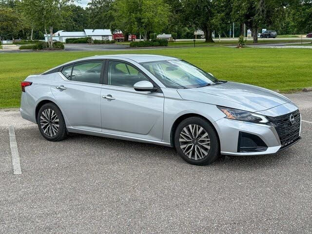 2023 NISSAN Altima