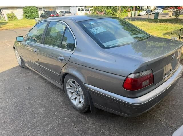 BMW 525i