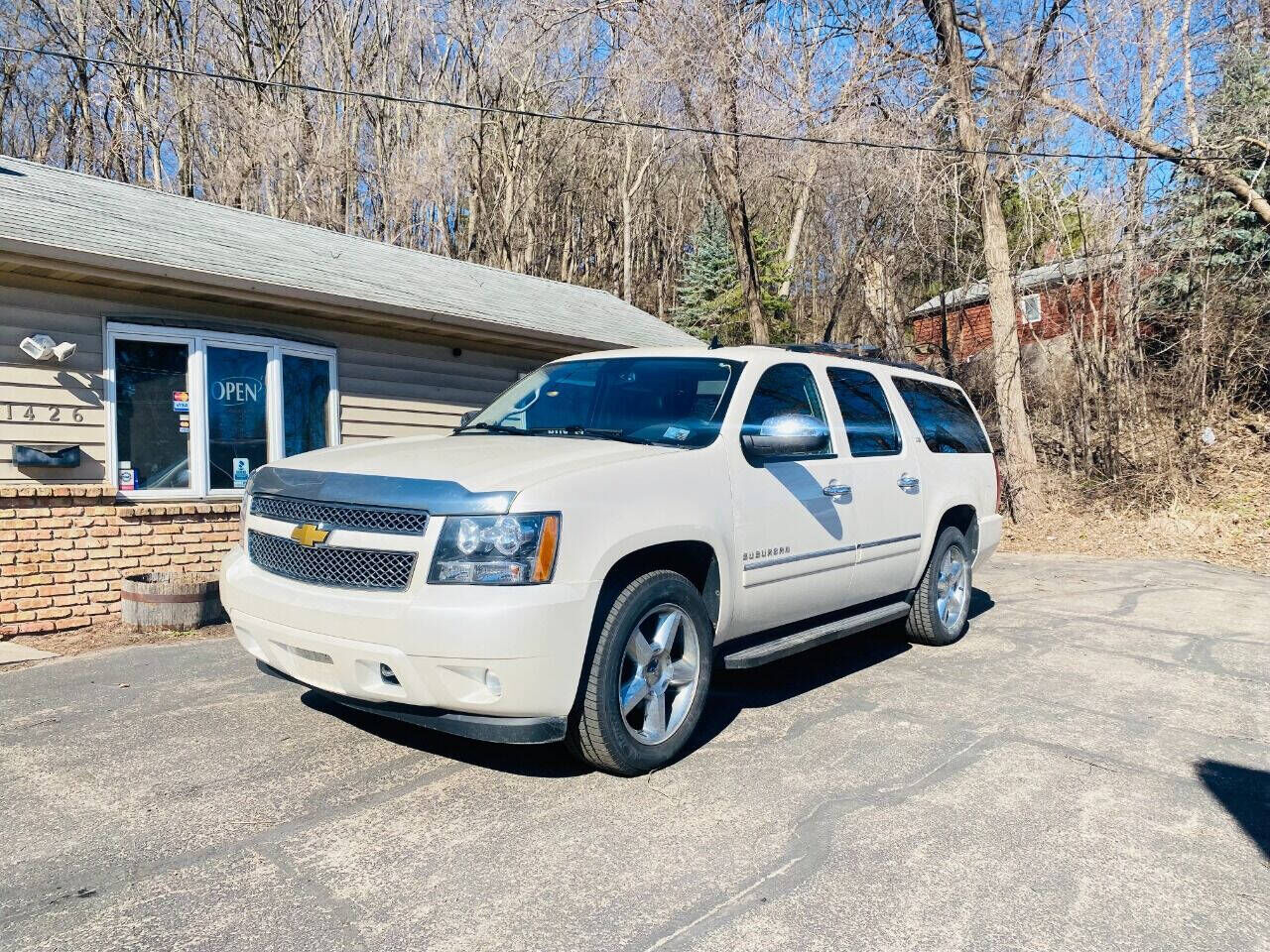 2013 CHEVROLET Suburban