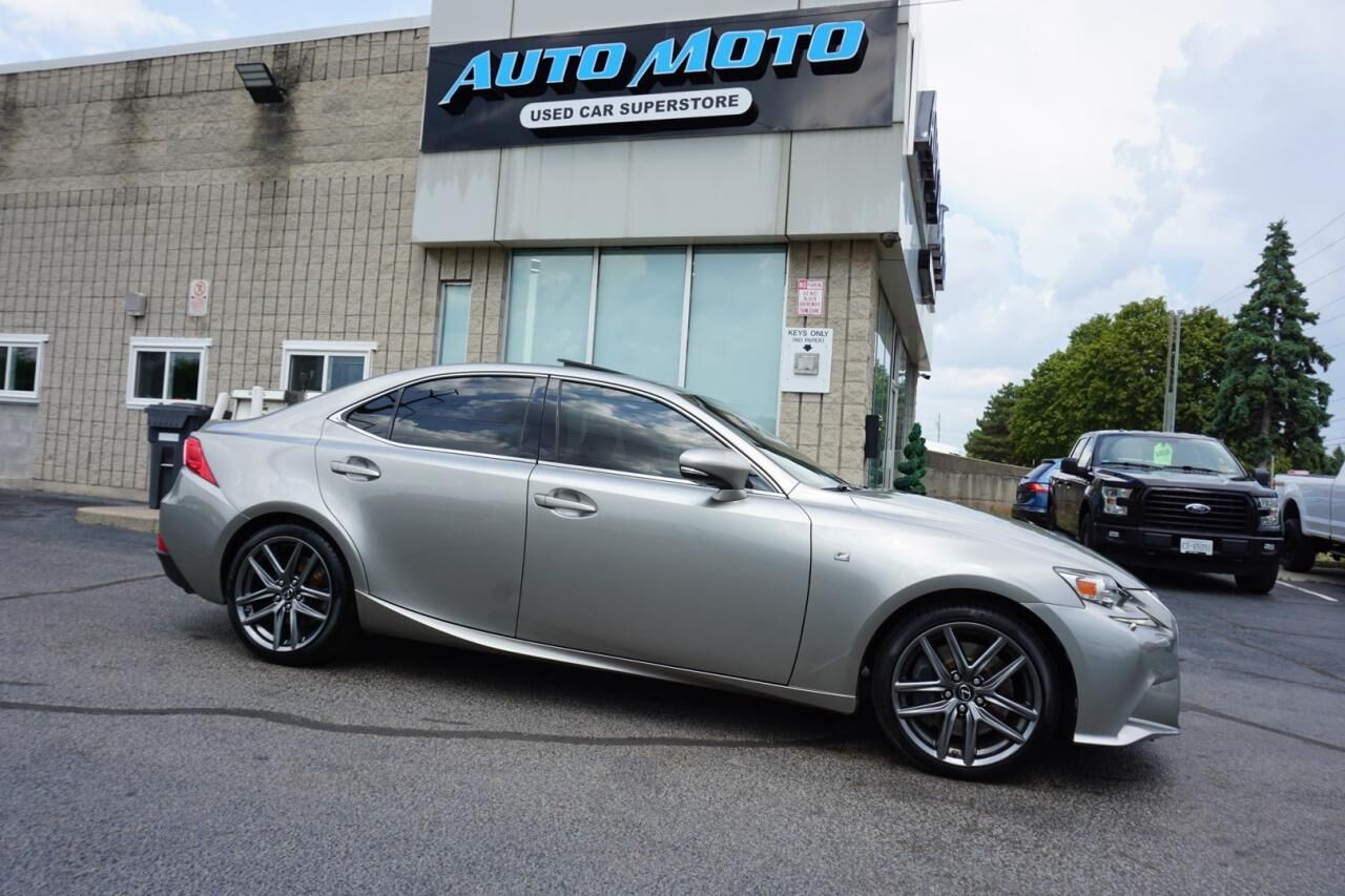 Lexus IS