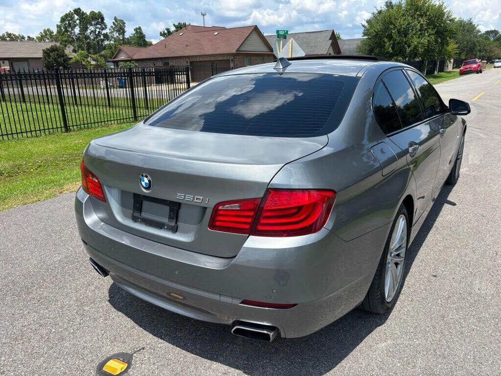 BMW 550i