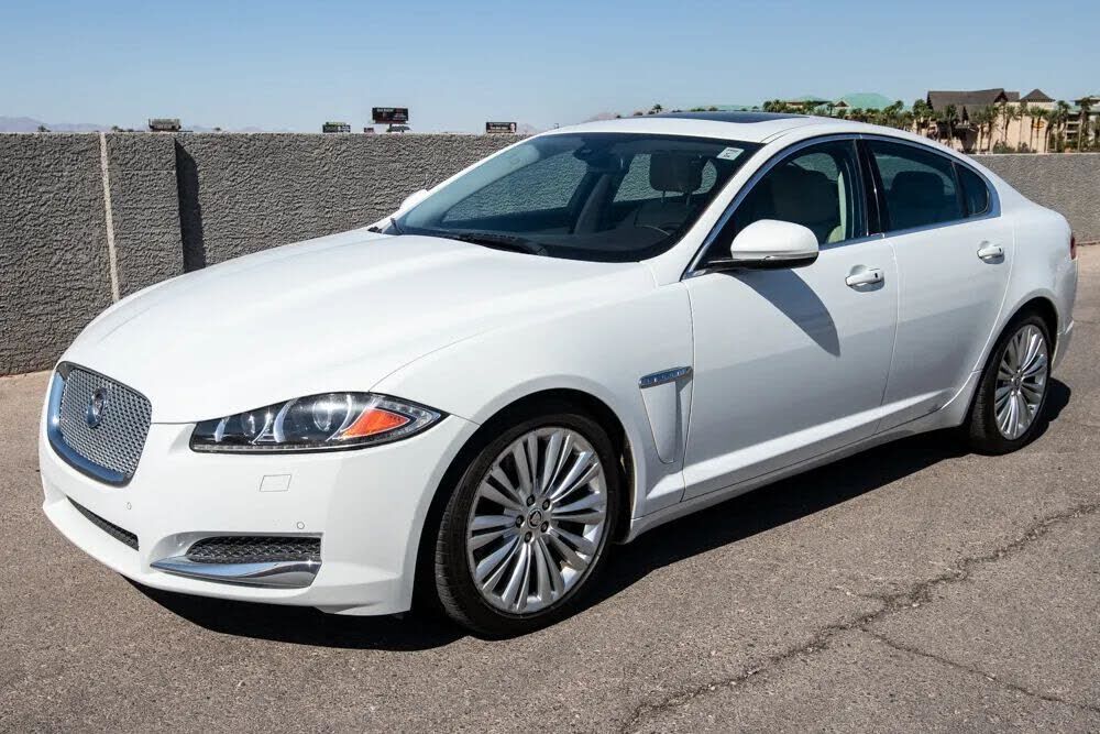 Jaguar XF