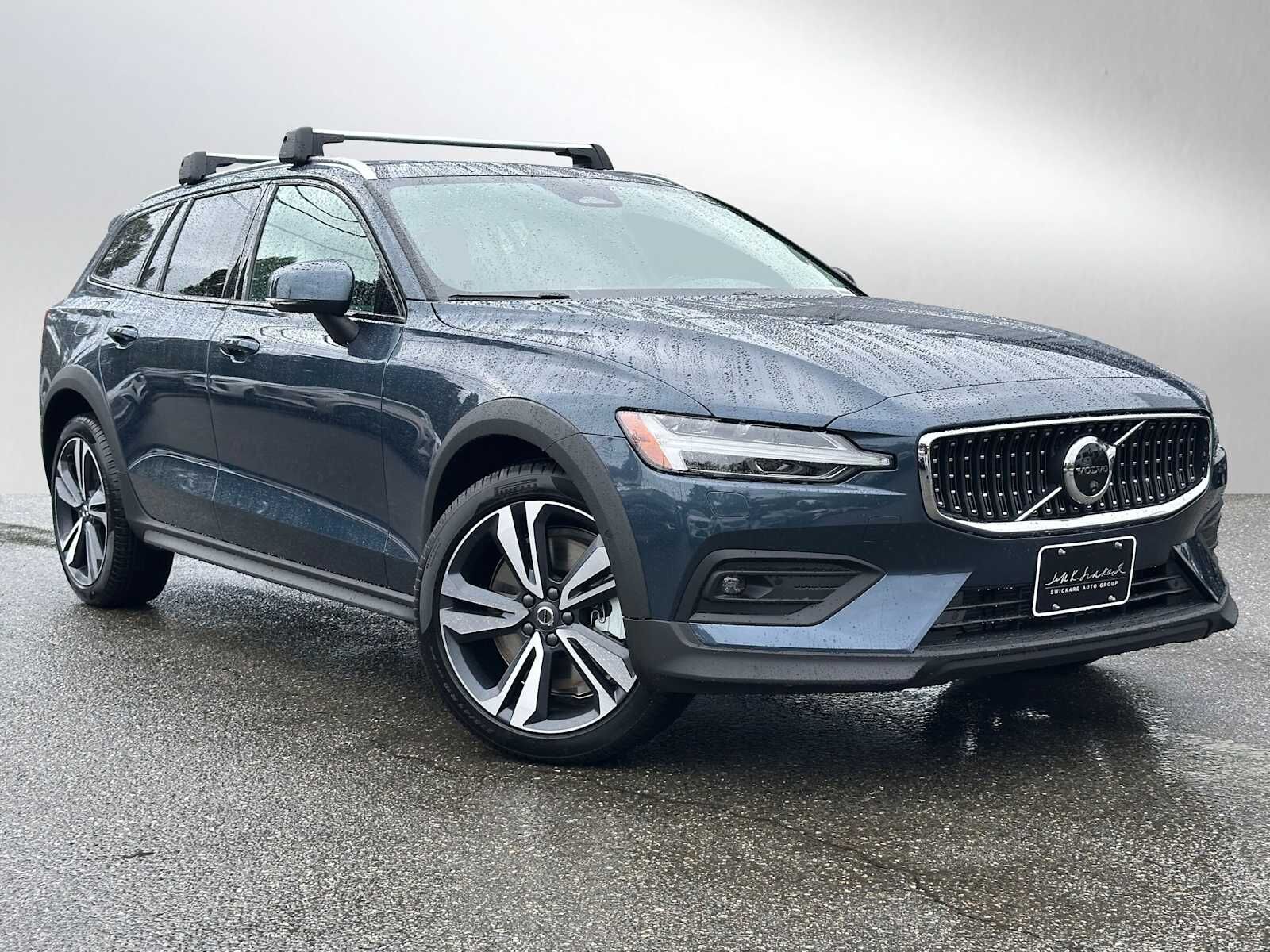 2026 VOLVO V60CC