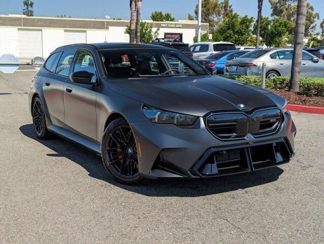 2025 BMW M5