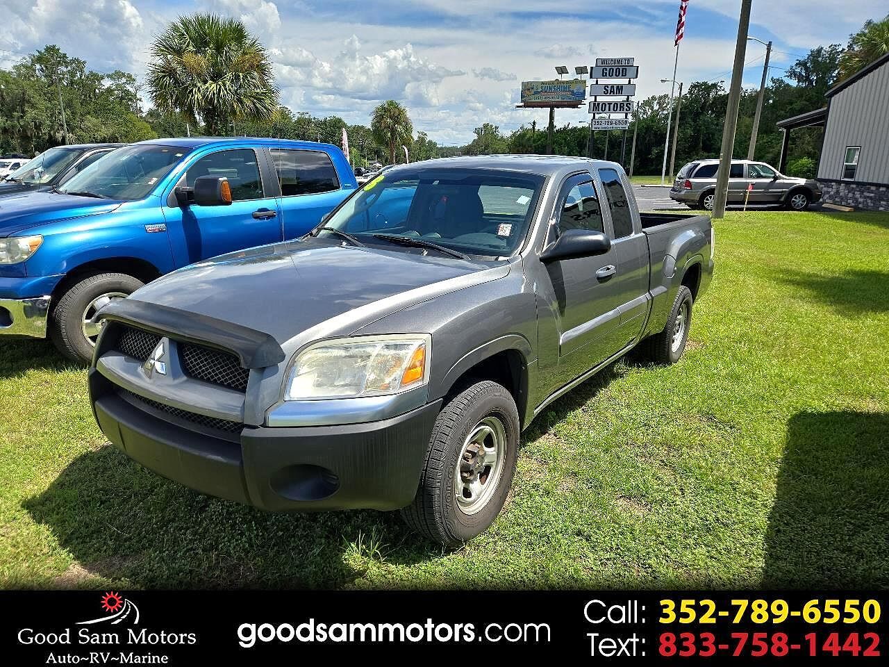 Mitsubishi Raider