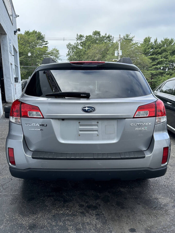 2011 SUBARU Outback