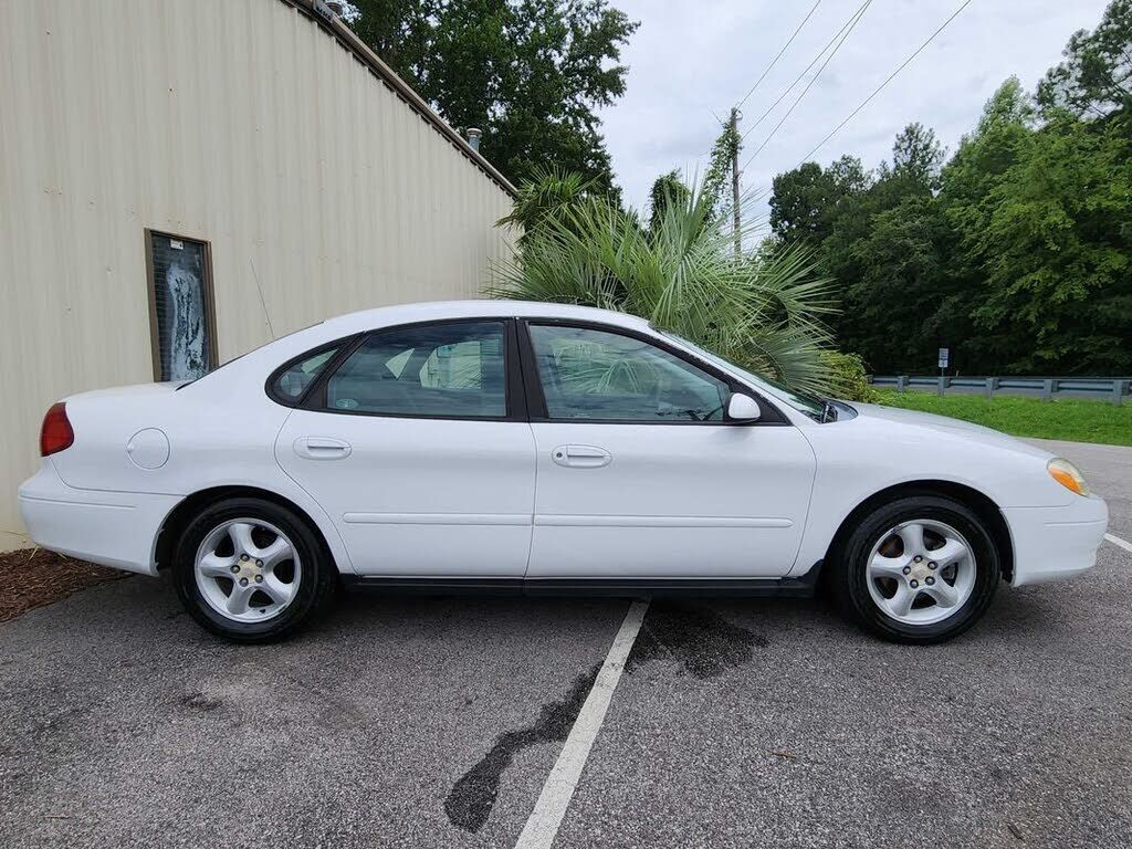 Ford Taurus
