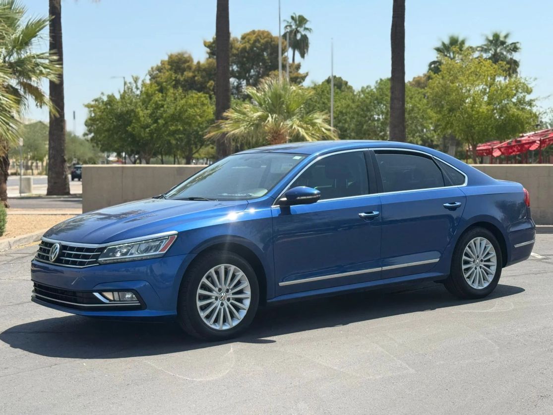 2016 VOLKSWAGEN Passat