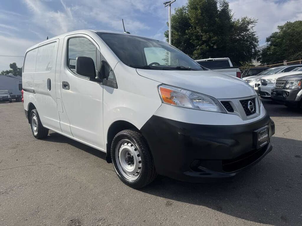 Nissan NV200