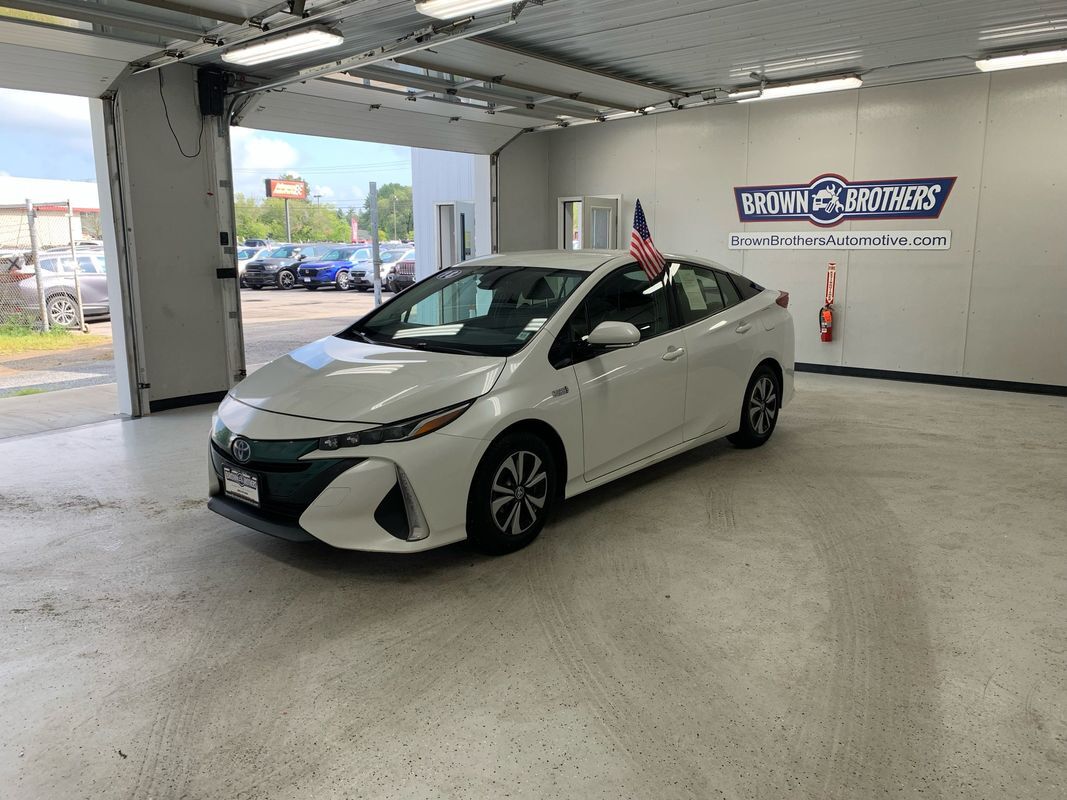2018 TOYOTA Prius