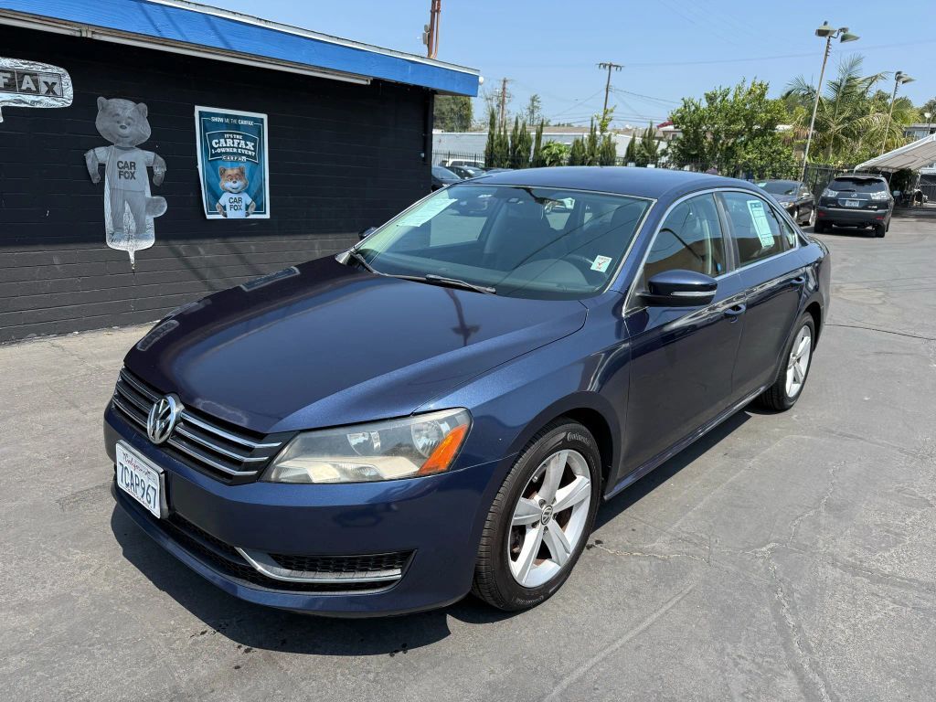 2014 VOLKSWAGEN Passat