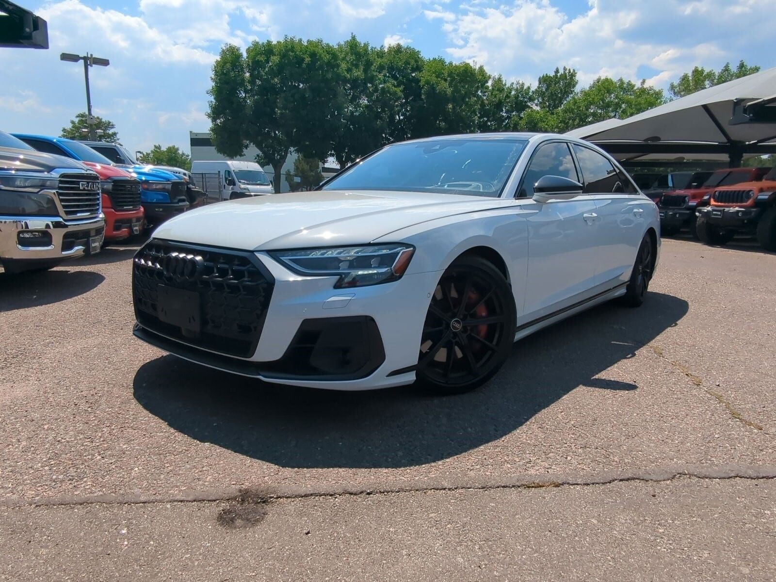 2023 AUDI S8