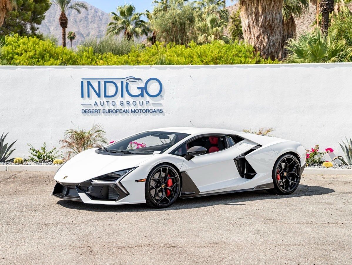 2025 LAMBORGHINI Revuelto