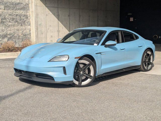 2025 PORSCHE Taycan