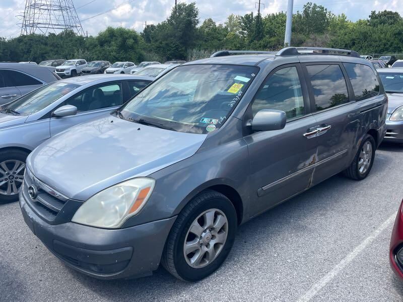 Hyundai Entourage