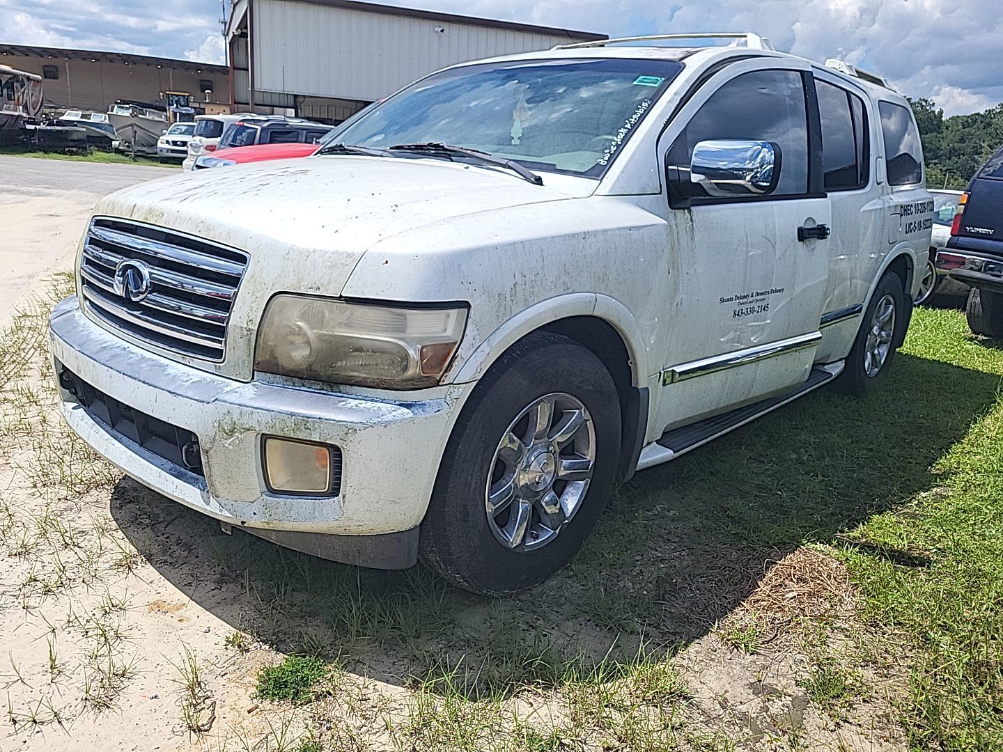 Infiniti QX56