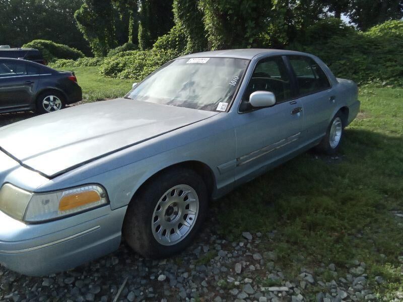 Ford Crown Victoria