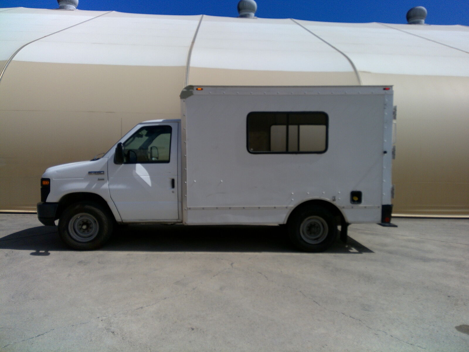Ford E-350