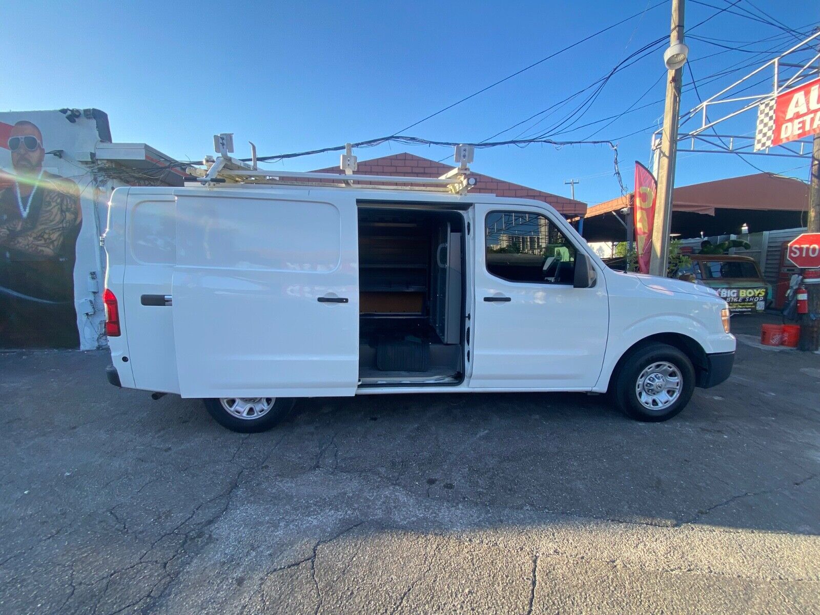 Nissan NV