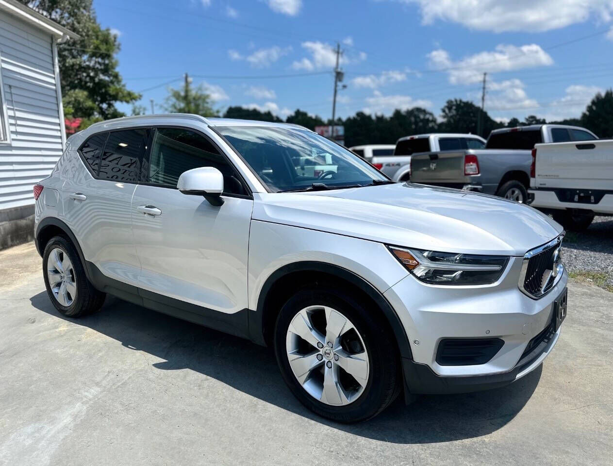 2019 VOLVO XC40