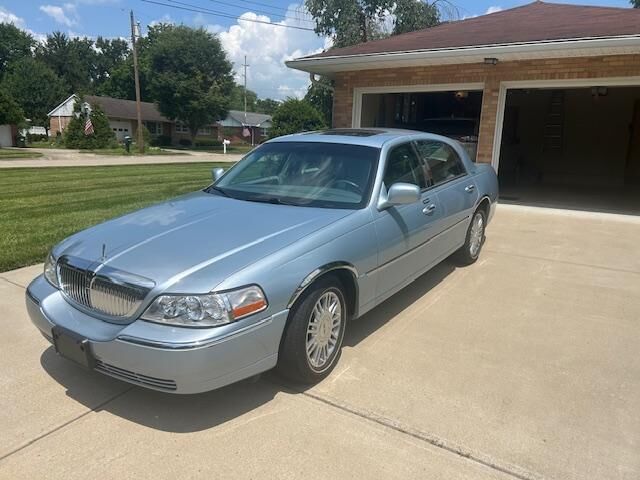 Lincoln Town Car