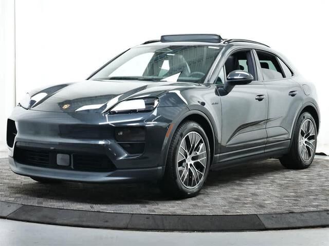 2025 PORSCHE Macan