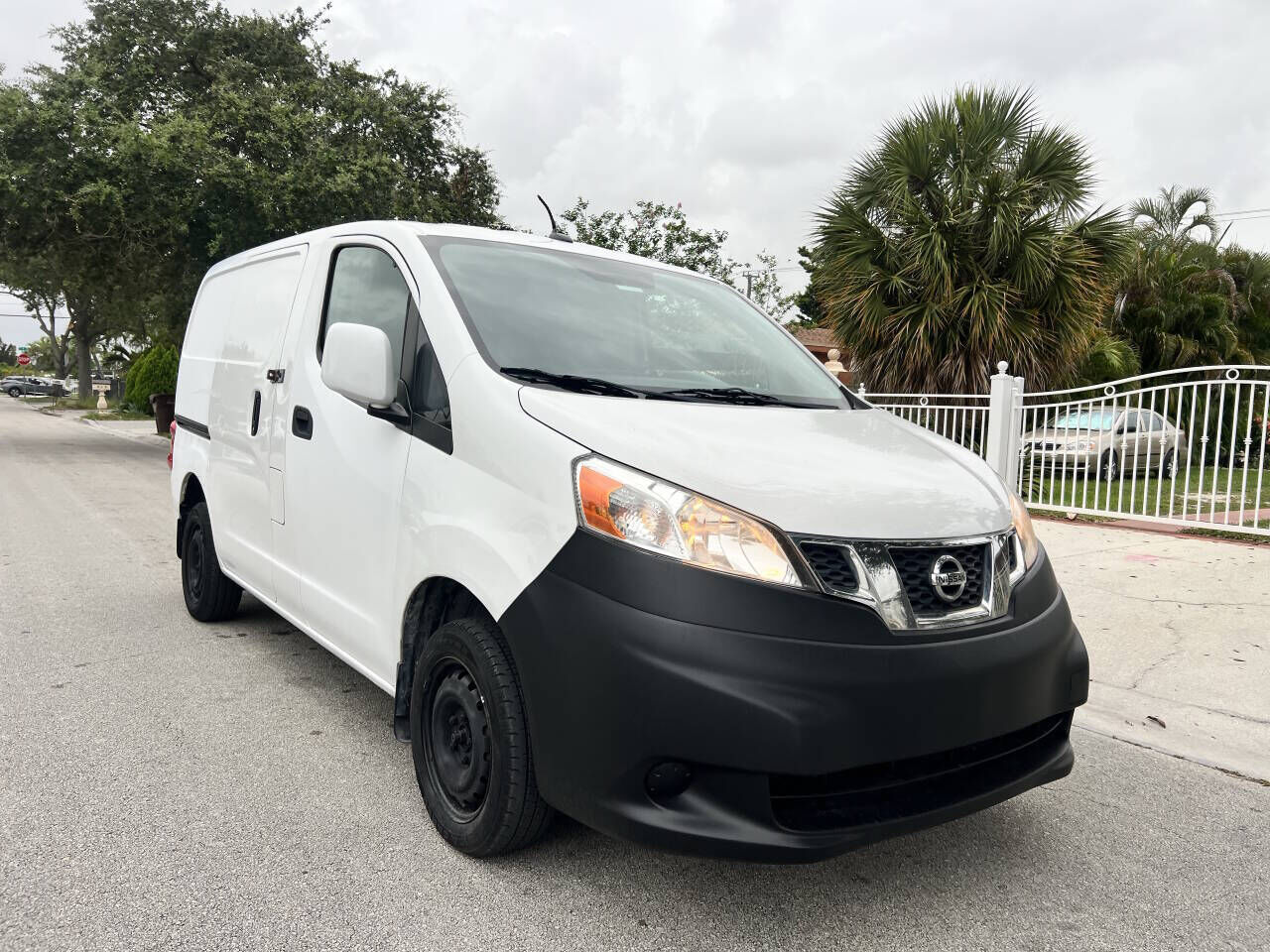 2016 NISSAN NV200