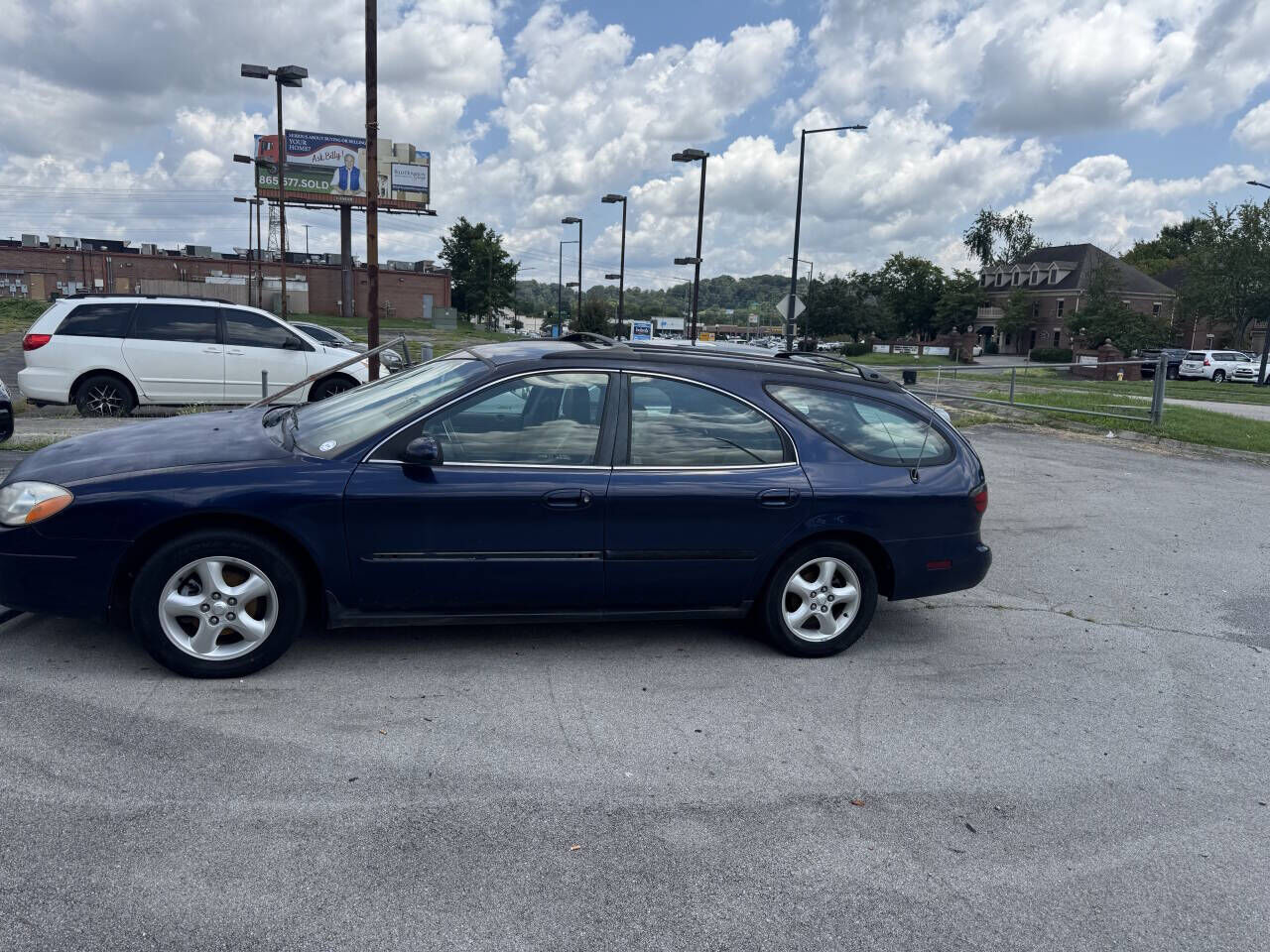 Ford Taurus