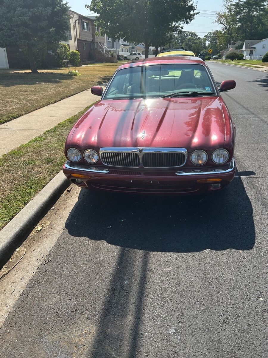 Jaguar XJ8