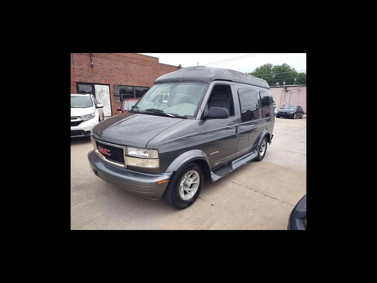 GMC Safari