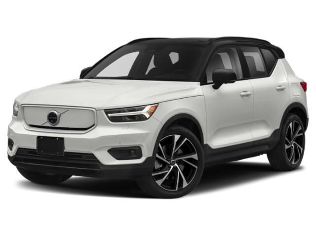 2022 VOLVO XC40