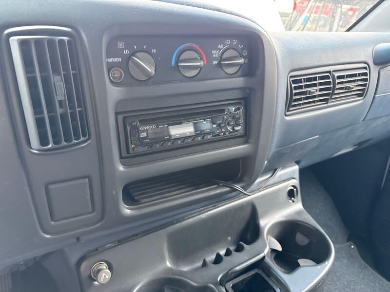 GMC Savana