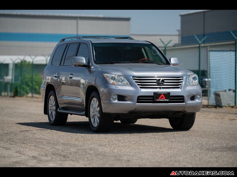 Lexus LX