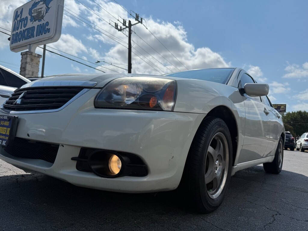 Mitsubishi Galant