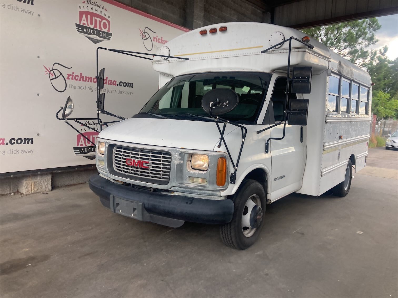 GMC Savana