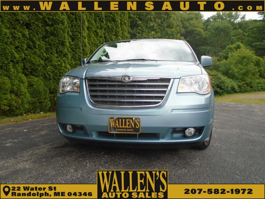 2010 CHRYSLER Town and Country