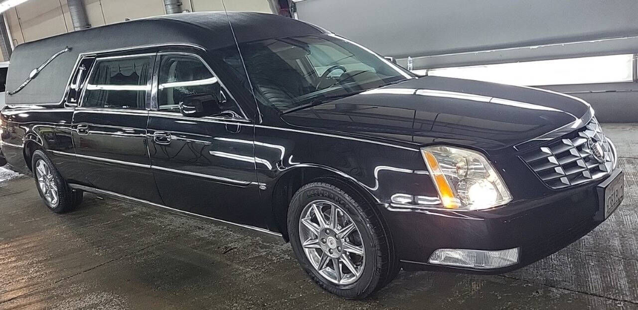 2011 CADILLAC Professional Chassis