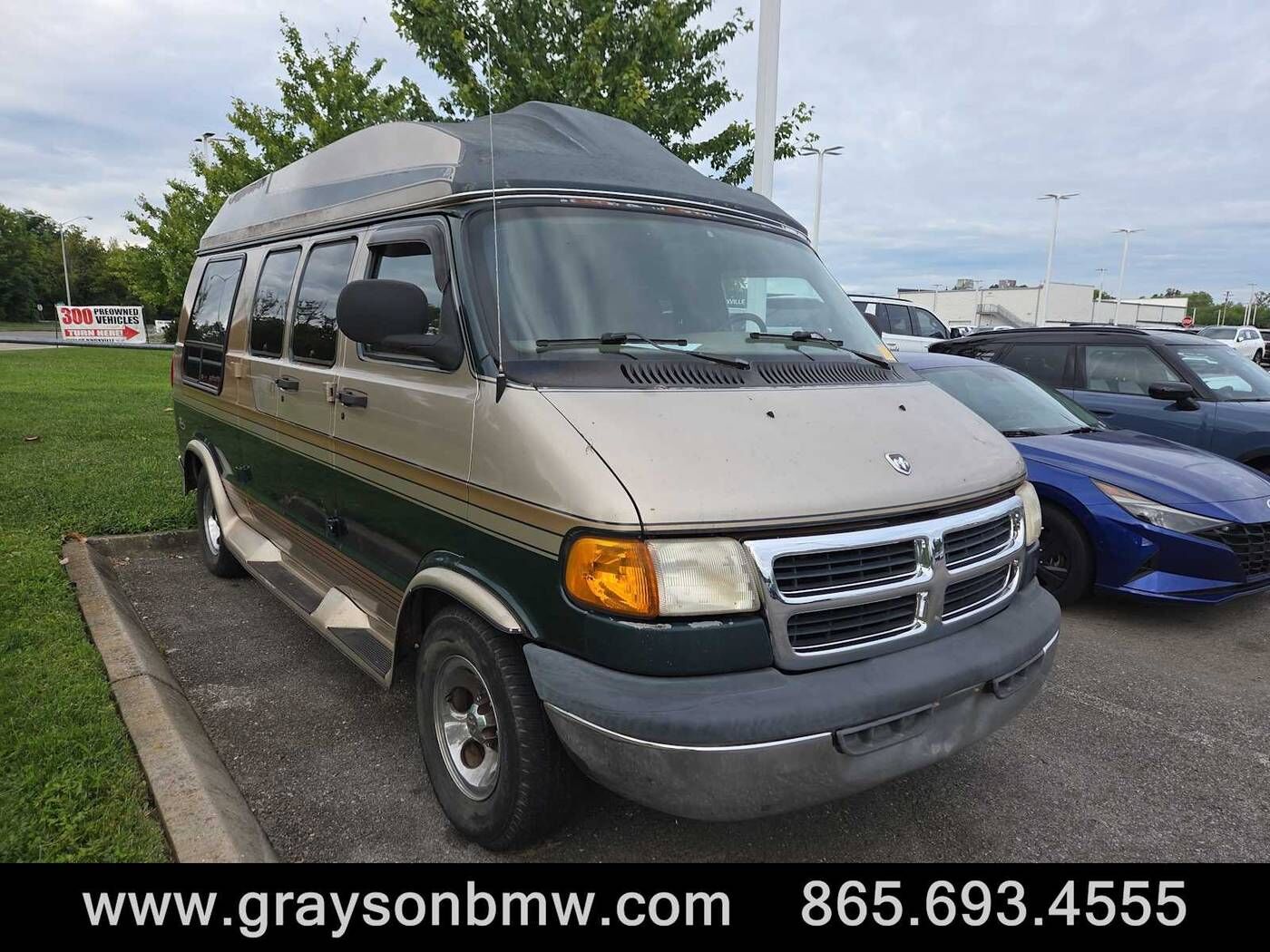 Dodge Ram Van