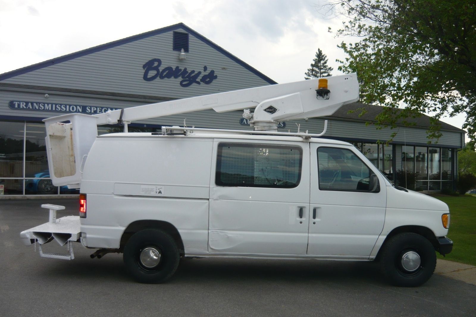 Ford E-350